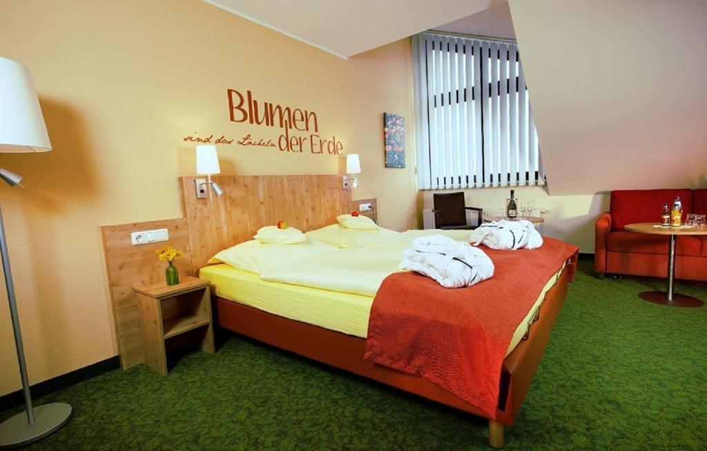 Hotel Und Landgasthof Zum Bockshahn Spessart  Exterior foto